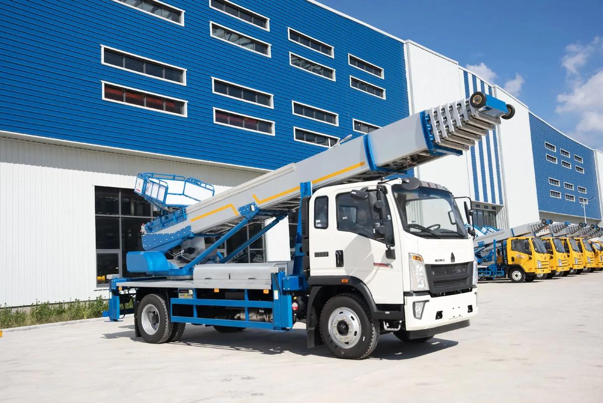 唐山出租云梯车高空作业车 建筑垃圾搬运