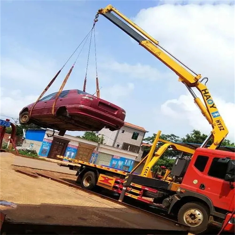 唐山吊车吊汽车的正确方法